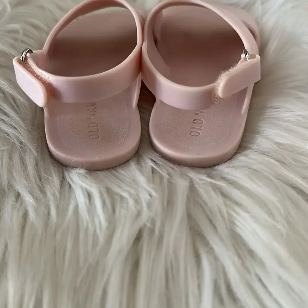 Old Navy | Pink Cross Strap Velcro Buckle Size 5